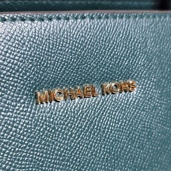 MICHAEL by Michael Kors Voyager Large Crossgrain Leather Tote Bag in Dark Green - Picture 5 of 14